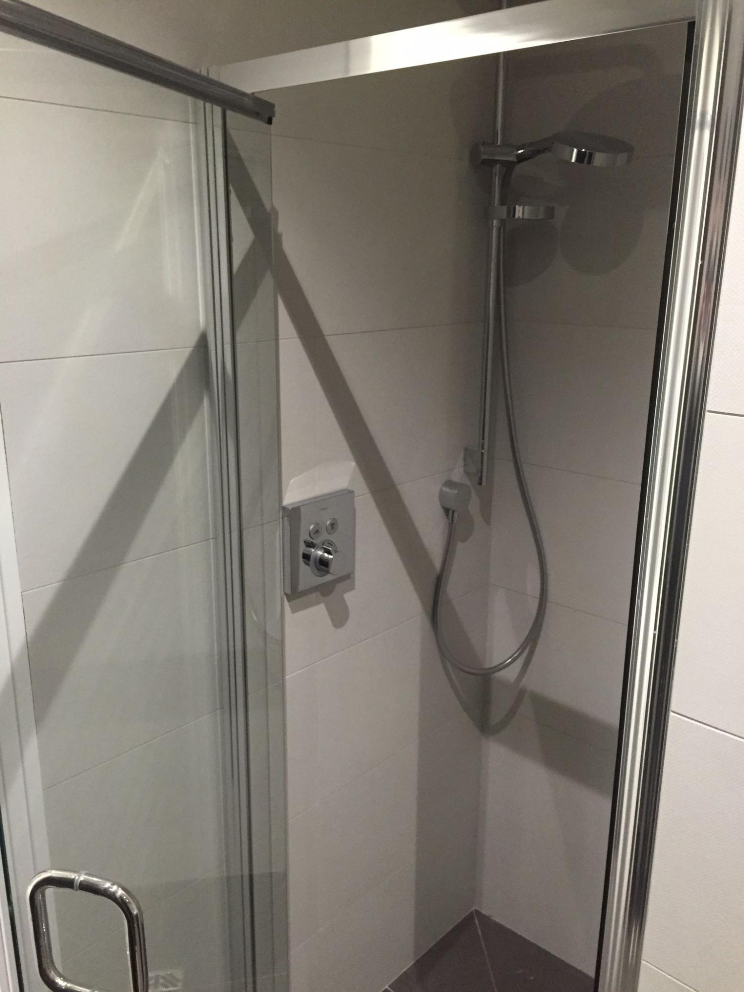 Shower Fitting - Finesse UK -  PLUMBING & HEATING LTD